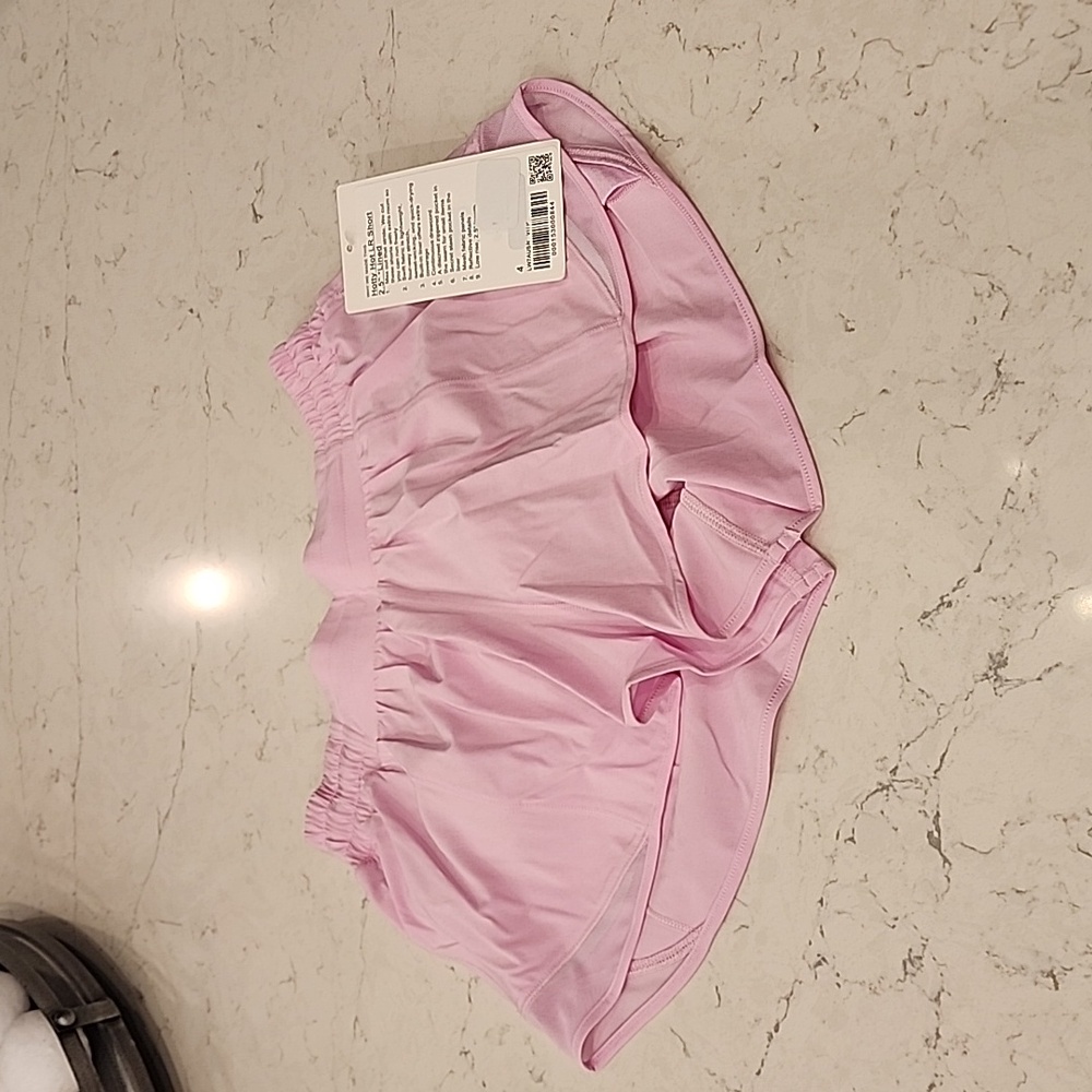NWT Lululemon Hotty Hot Shorts LR Low Rise Shorts 2.5" Lined Vitapink Pink 4